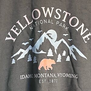 Vintage Style Yellowstone National Park Sweatshirt, Crewneck Pullover XXL